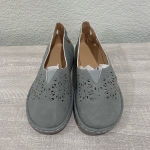 Women’s Size 9 Slip On Loafer